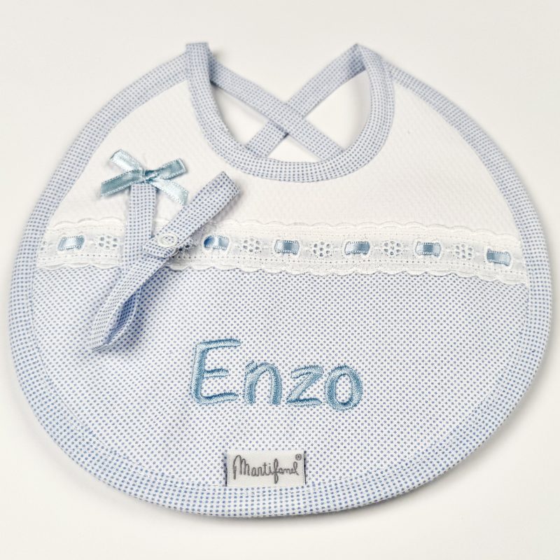 Babero con chupetero, con topitos azul. Marca Martifanel.