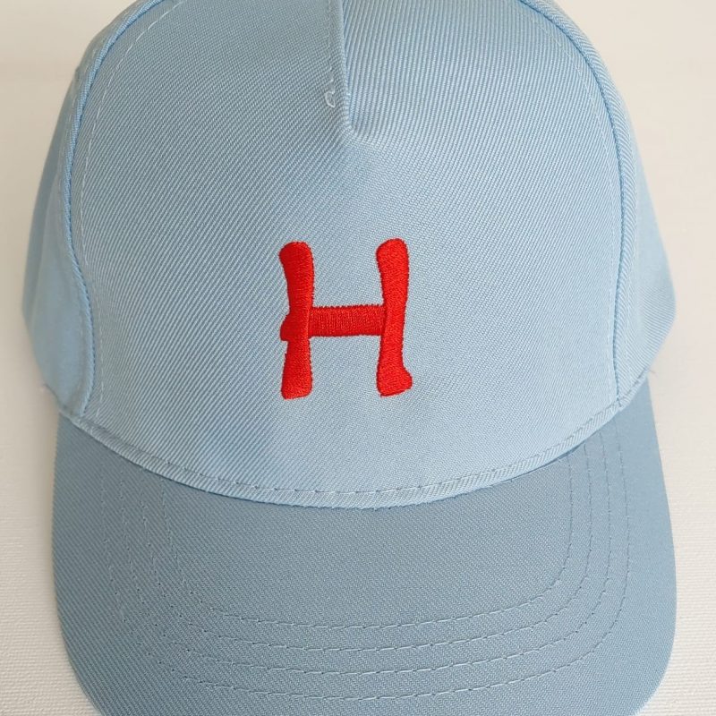 Gorra infantil Kid Recy Five, Color Azul. Bordado Rojo