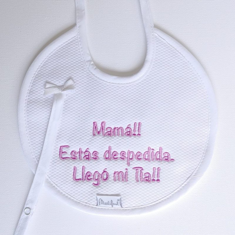 Babero con chupetero "Mamá, estás despedida"