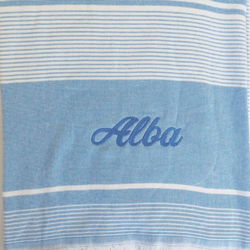 Pareo playa estampado blanco con azul