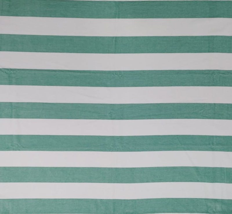 Toalla playa con rayas en blanco y verde