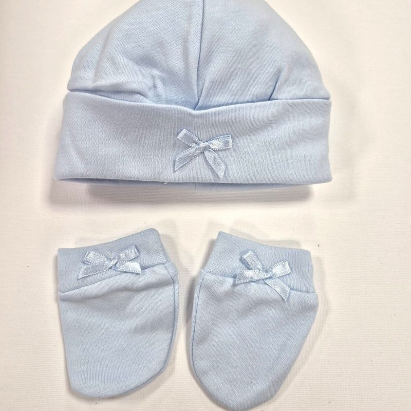 Conjunto gorrito y manoplas recién nacido azul con lacitos en azul