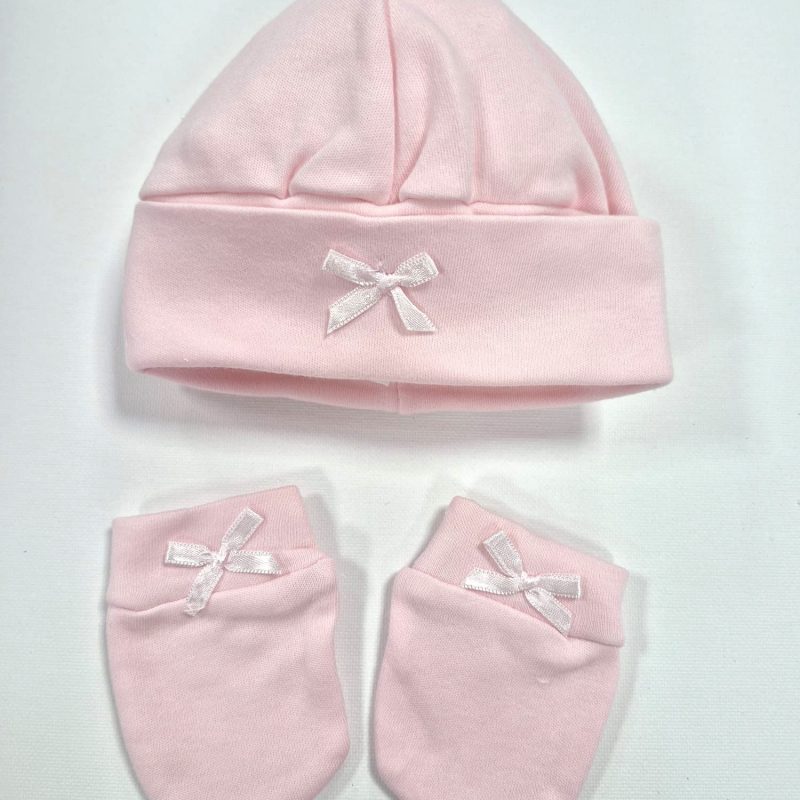 Conjunto gorrito y manoplas recién nacido rosa con lacitos en rosa